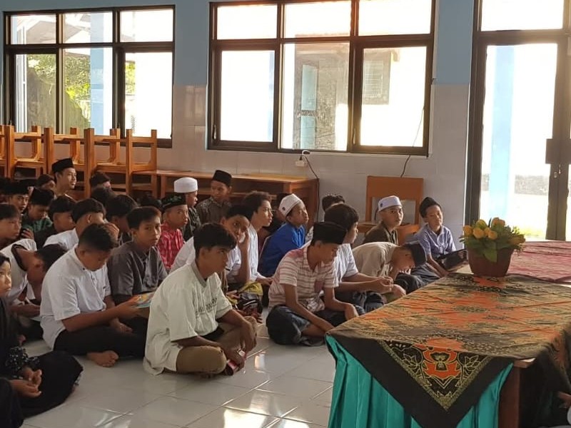 Sambut Bulan Suci, SMPN 2 Situbondo Buka Kegiatan Pondok Ramadhan 1447 H di Aula Sekolah